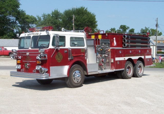 Old Engine 33 - 1971 Maxim last saw service in Montpelier IN