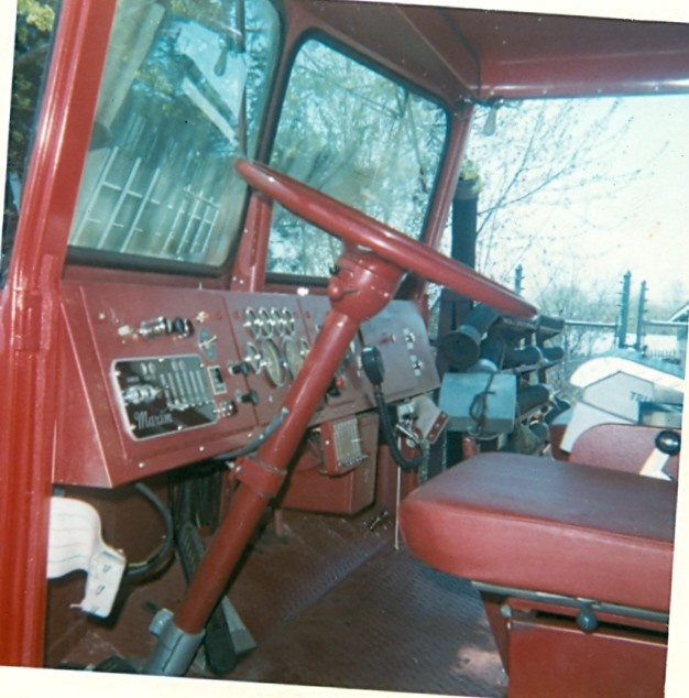 Engine 33 - 1971 Maxim pre delivery pump test
