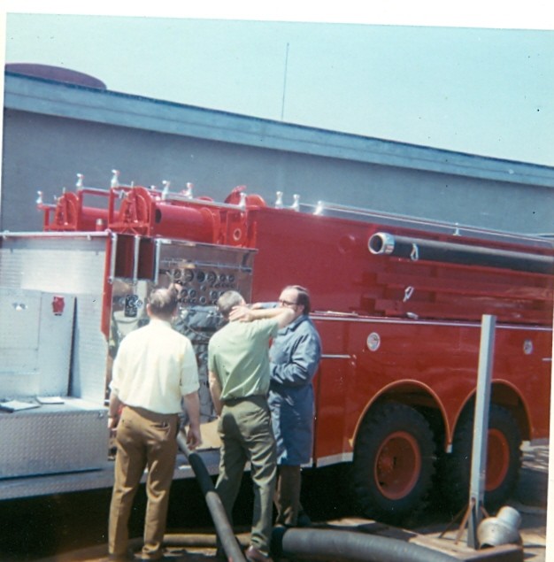 Engine 33 - 1971 Maxim pre delivery pump test