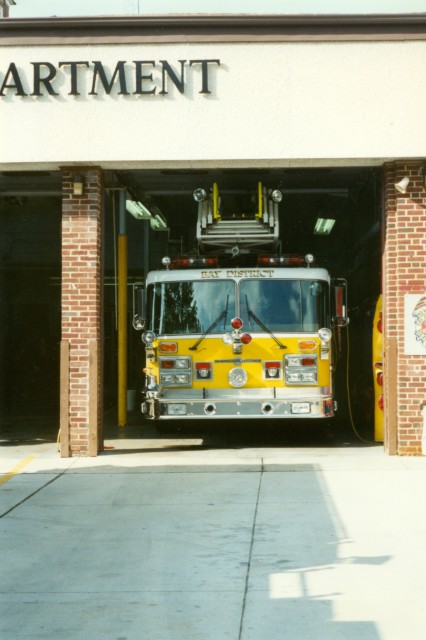 A tight fit - Old Truck 3 in Old Station 3